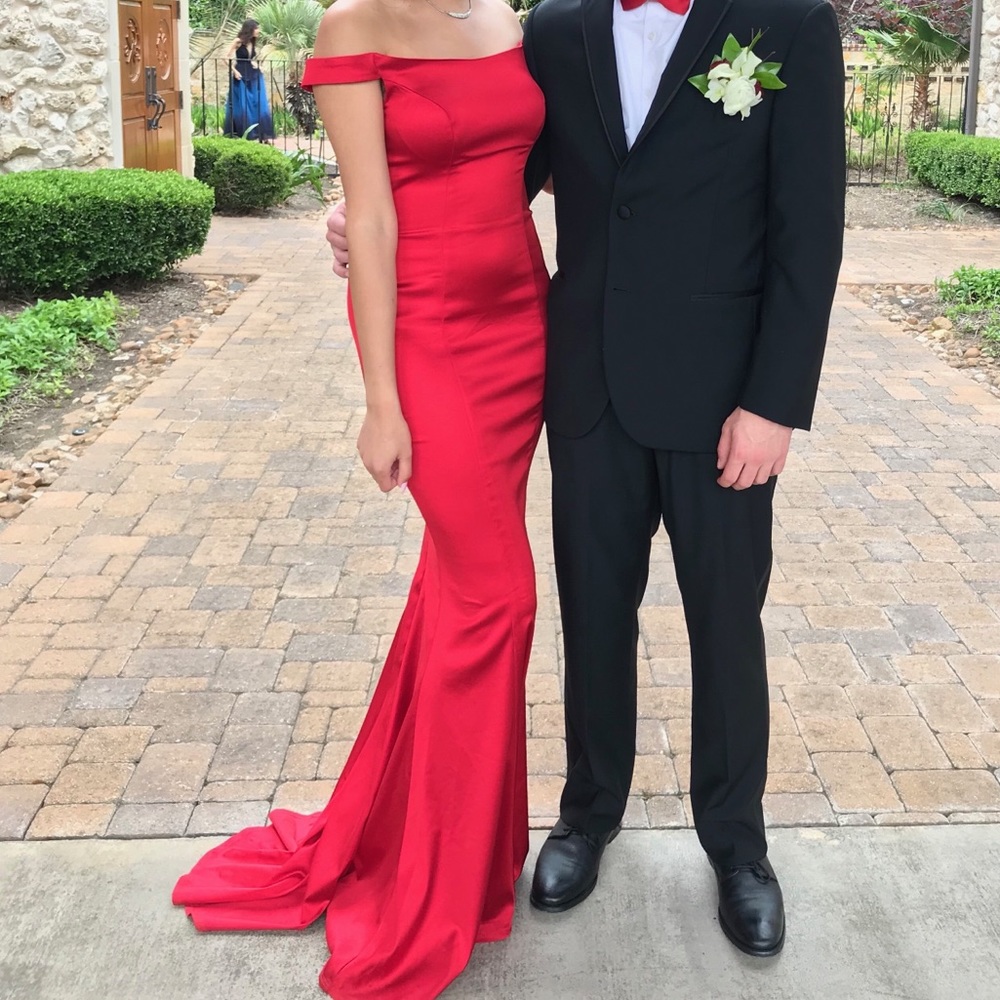 PromGirl Red Off-shoulder Mermaid Bodycon Dress